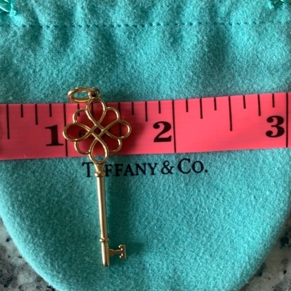 Tiffany & Co 18K Knot Key Pendant 3.06g T.W Rose Gold L-1.75"x W-.75 Celtic Knot - Picture 8 of 10